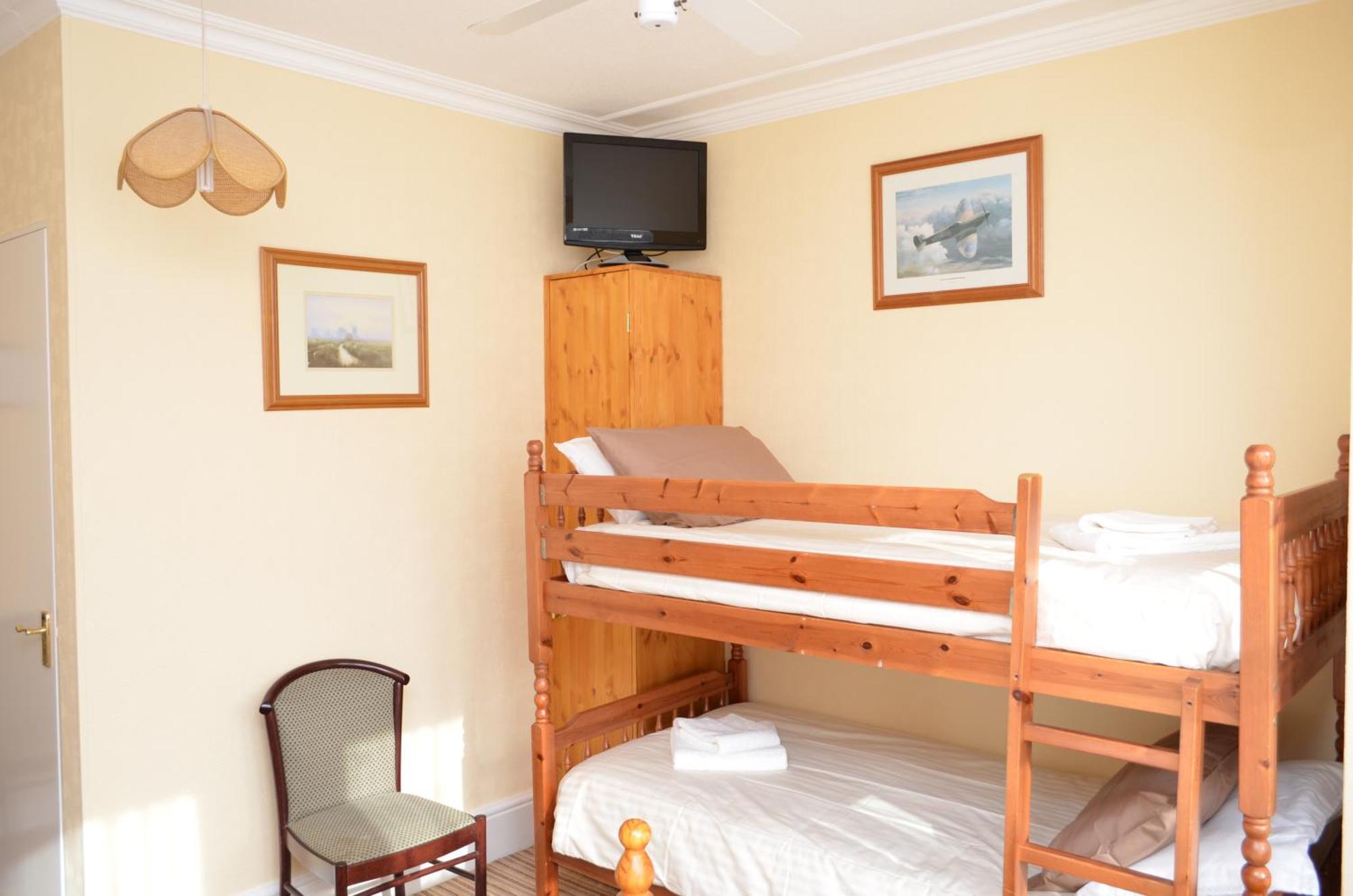 Chandos Premier Фолькустоун Экстерьер фото