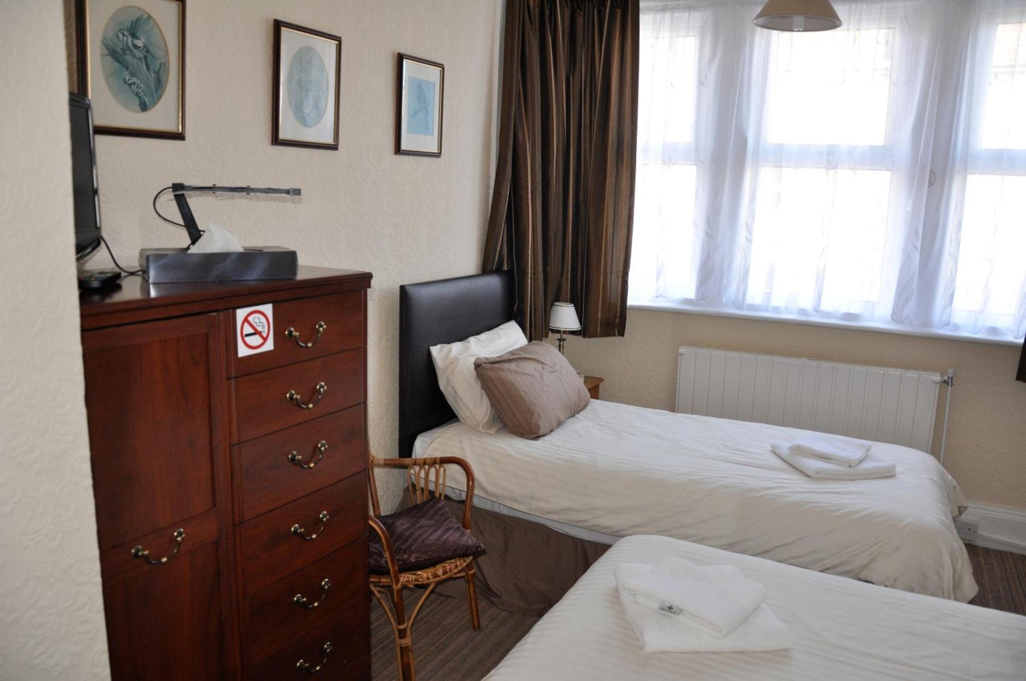 Chandos Premier Фолькустоун Экстерьер фото