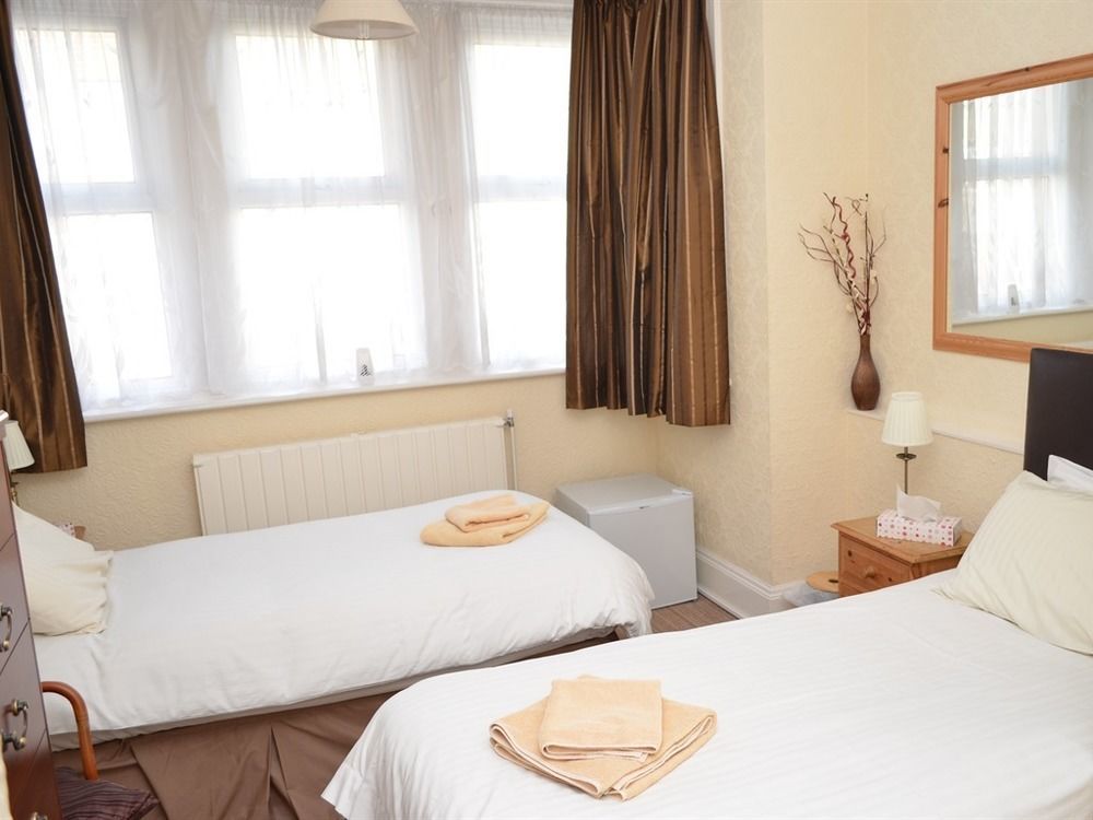 Chandos Premier Фолькустоун Экстерьер фото