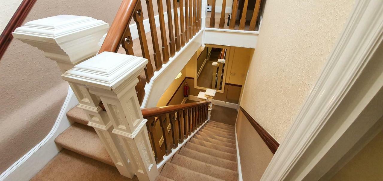 Chandos Premier Фолькустоун Экстерьер фото